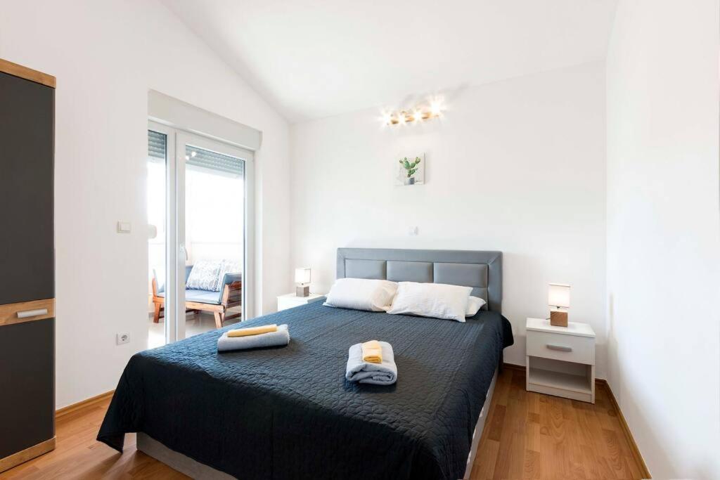 Cozy Apartment With Private Parking Μεντουλίν Εξωτερικό φωτογραφία